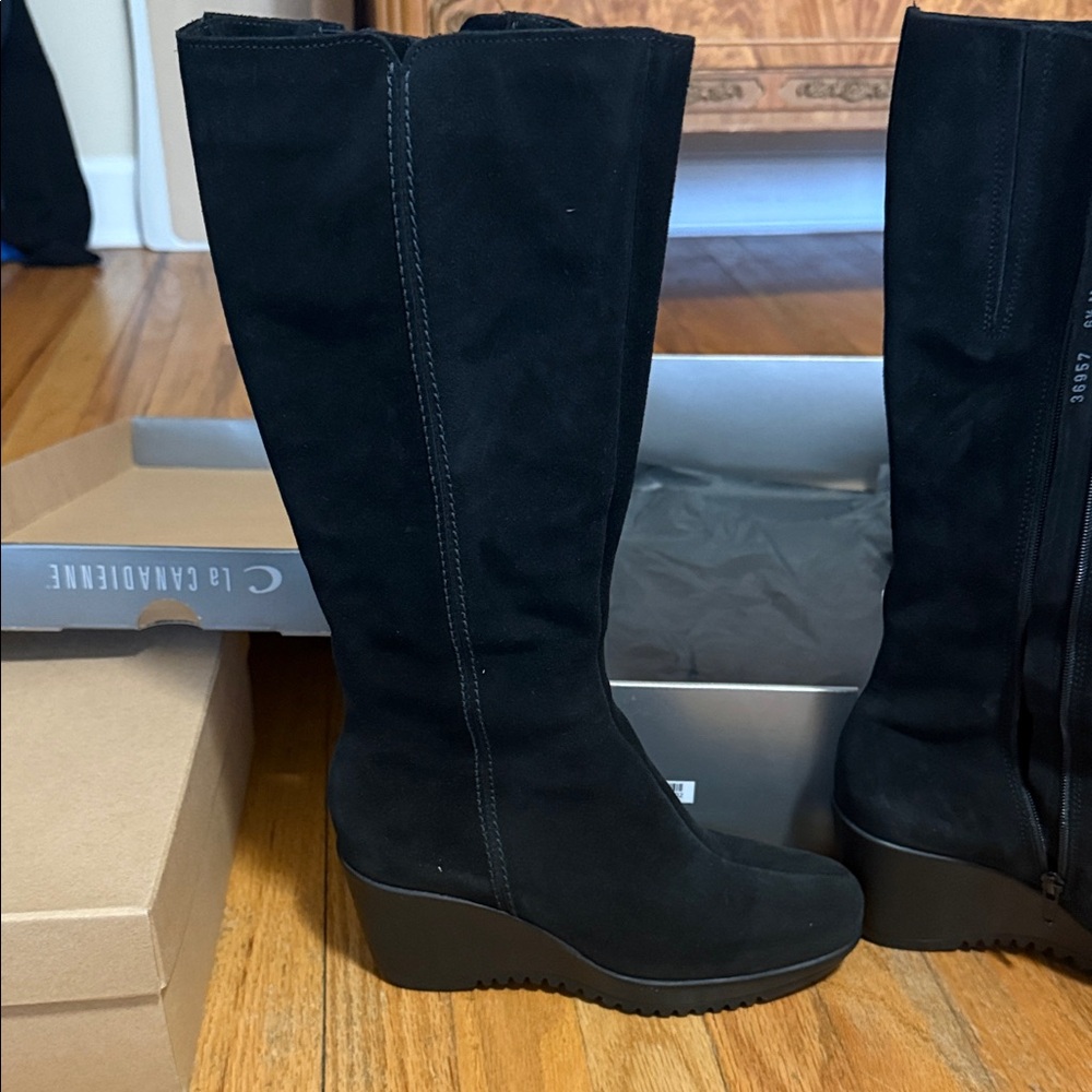 NWT La CANADIENNE Gaby Black Suede Waterproof Wedge Boots - Picture 2 of 5